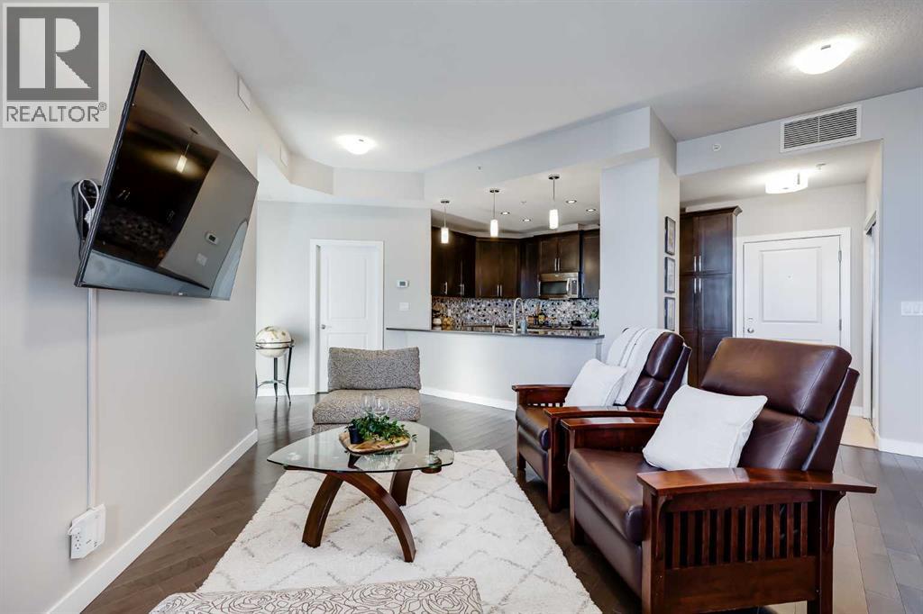 1109, 16 Varsity Estates Circle NW