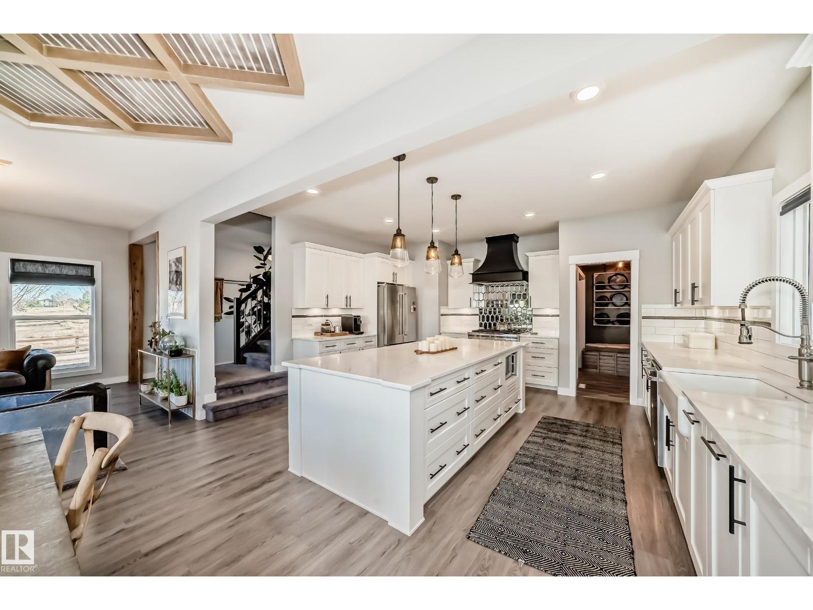 4004 6 AV SW