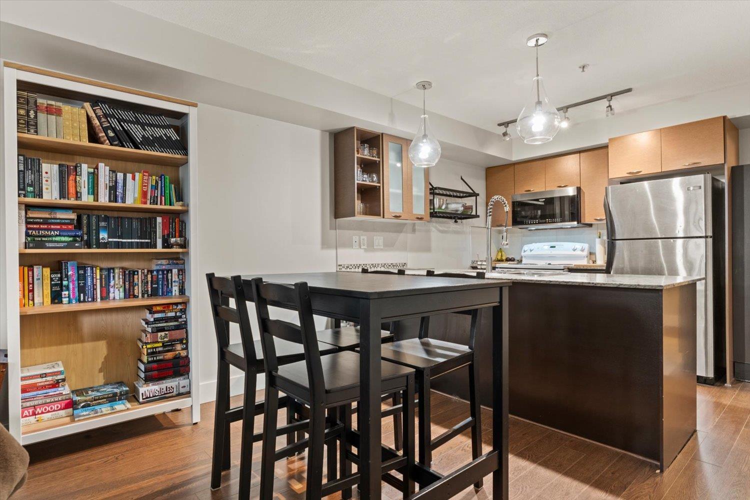 129 2233 MCKENZIE ROAD