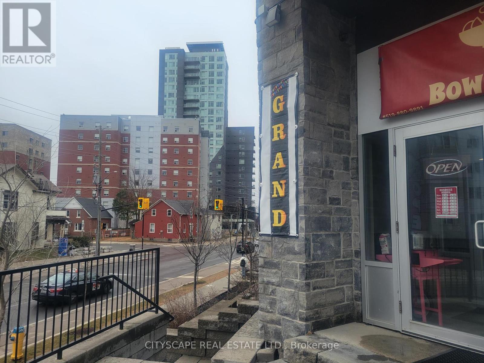 101 - 185 KING STREET N