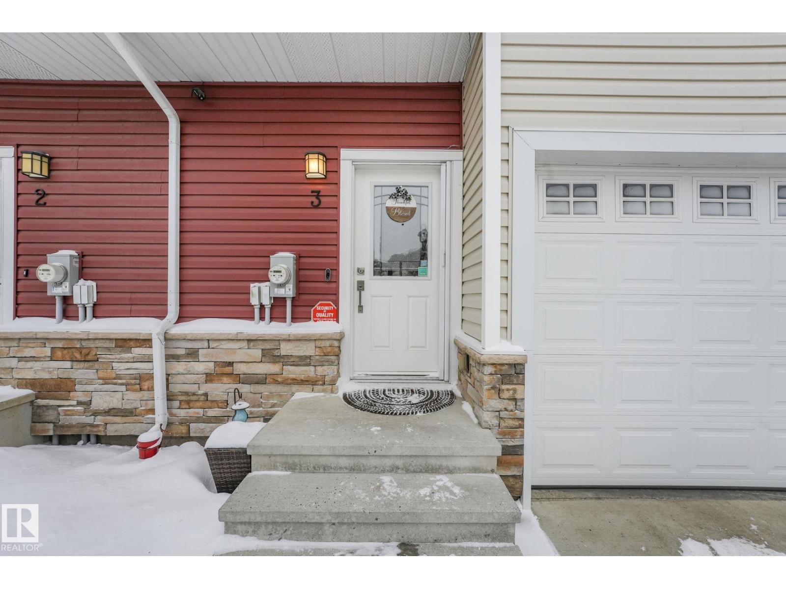 #3 450 MCCONACHIE WY NW