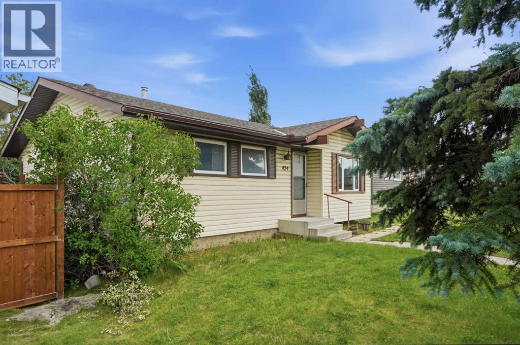 424 Acacia Drive SE