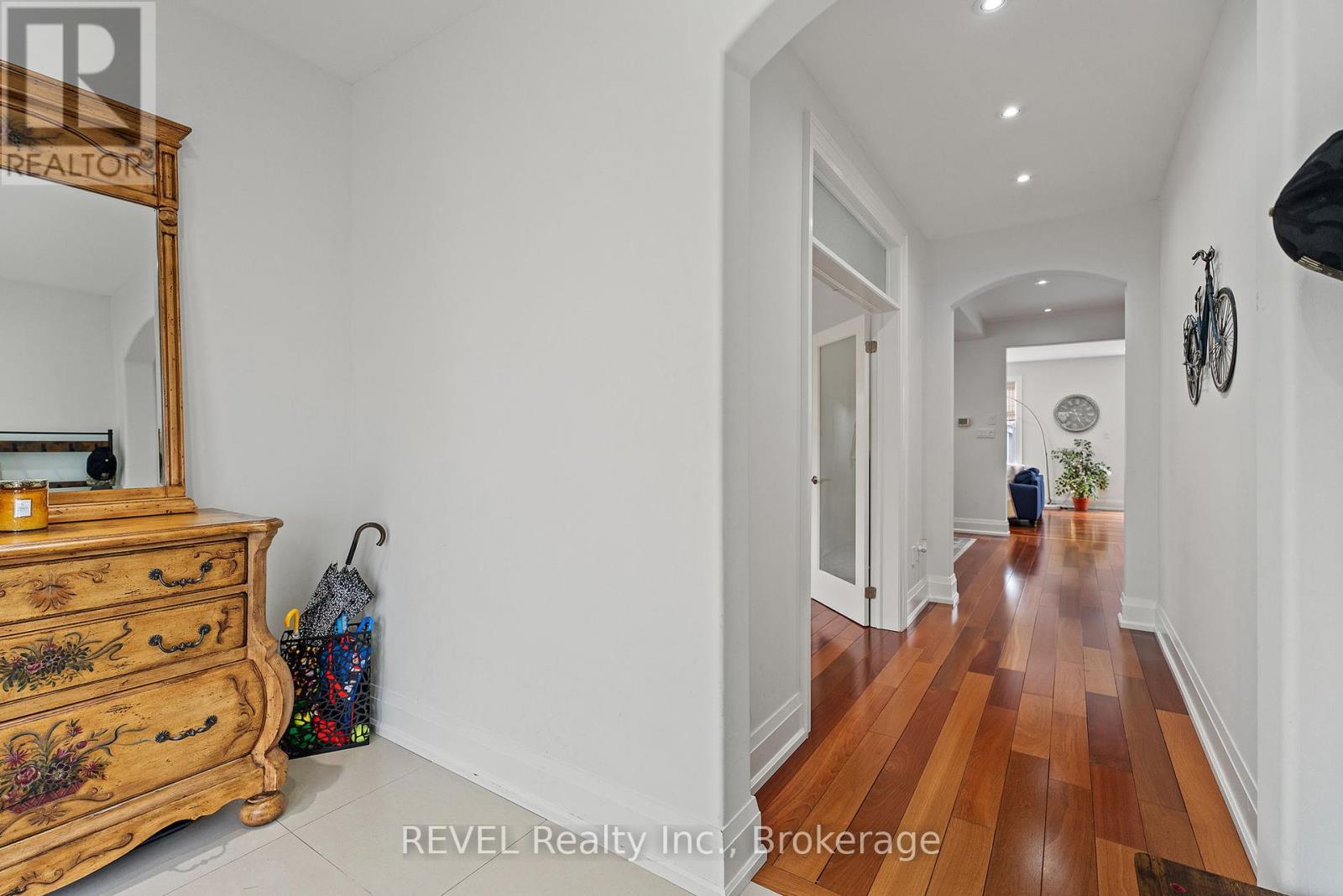 401 SCHREYER CRESCENT