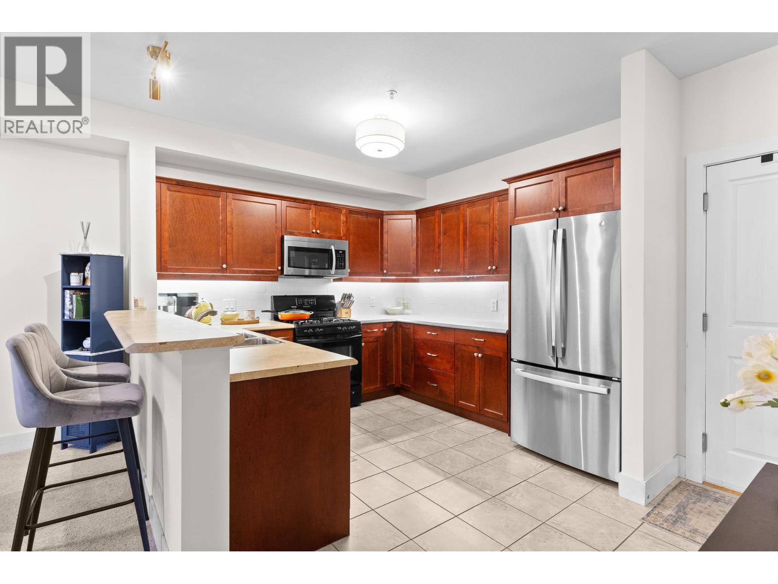 2532 Shoreline Drive Unit# 205