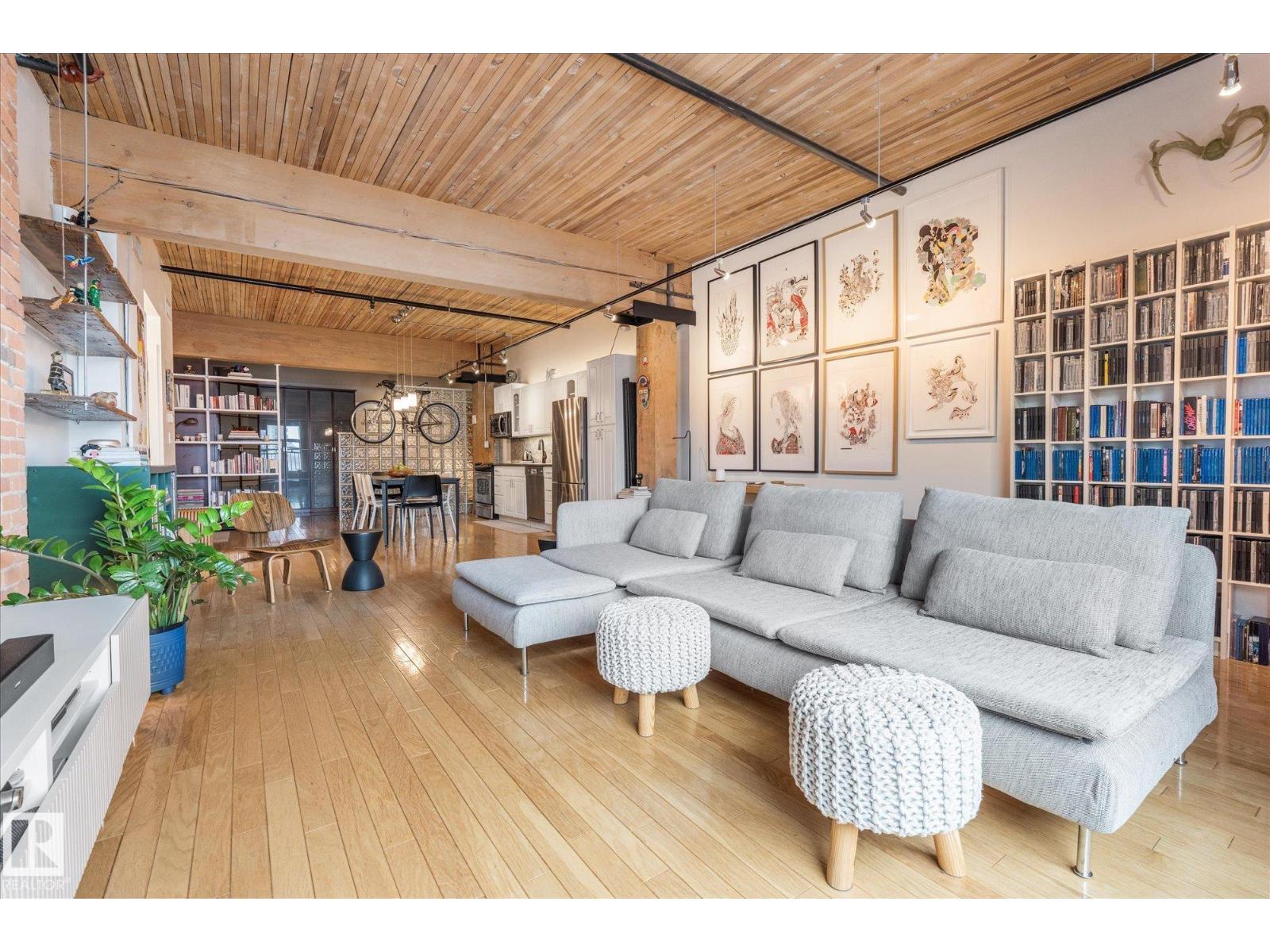 #310 10301 109 ST NW