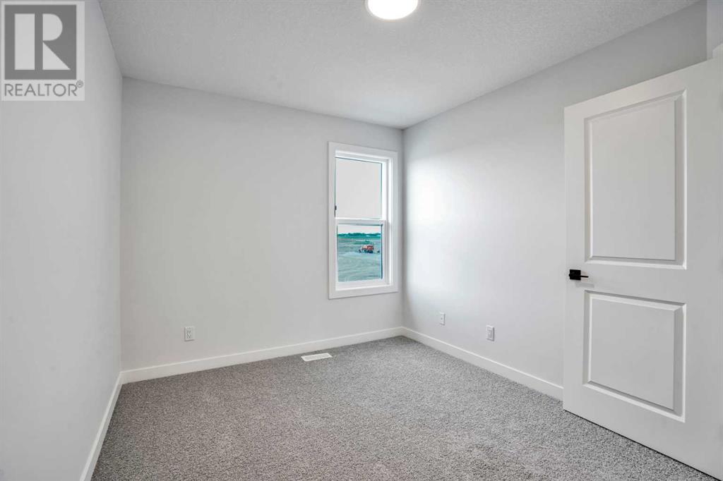 3483 chestermere Boulevard