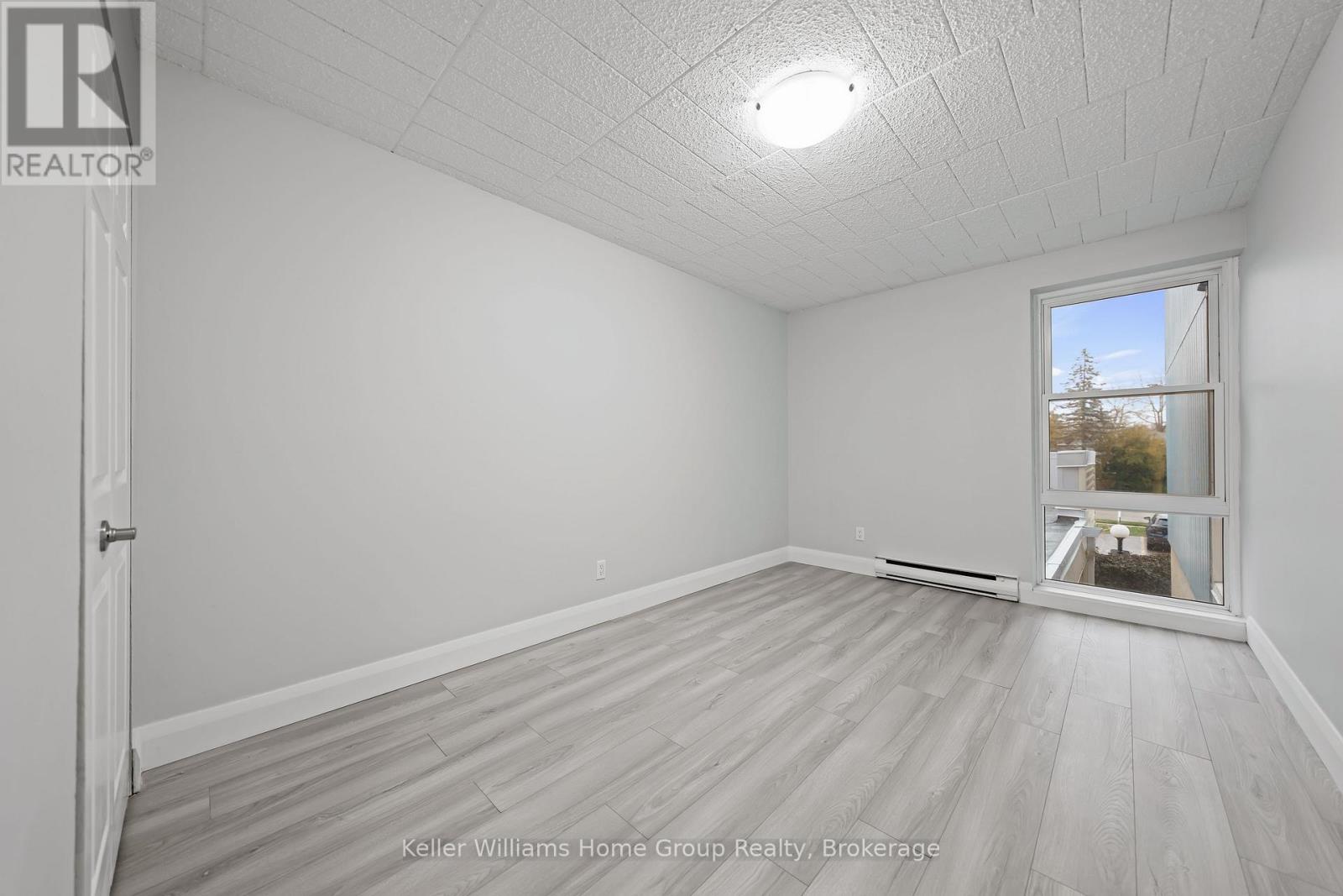 408 - 91 CONROY CRESCENT