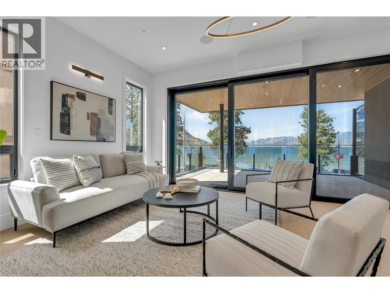 602 Lakeshore Drive Unit# 201