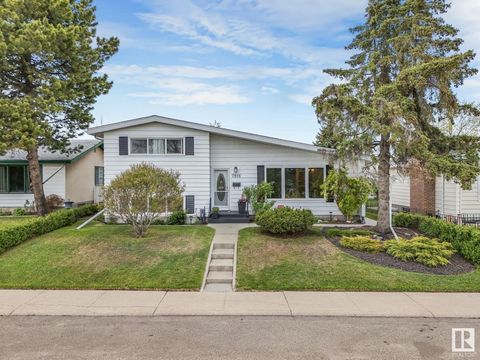 7816 135A AV NW Edmonton AB T5C2J5