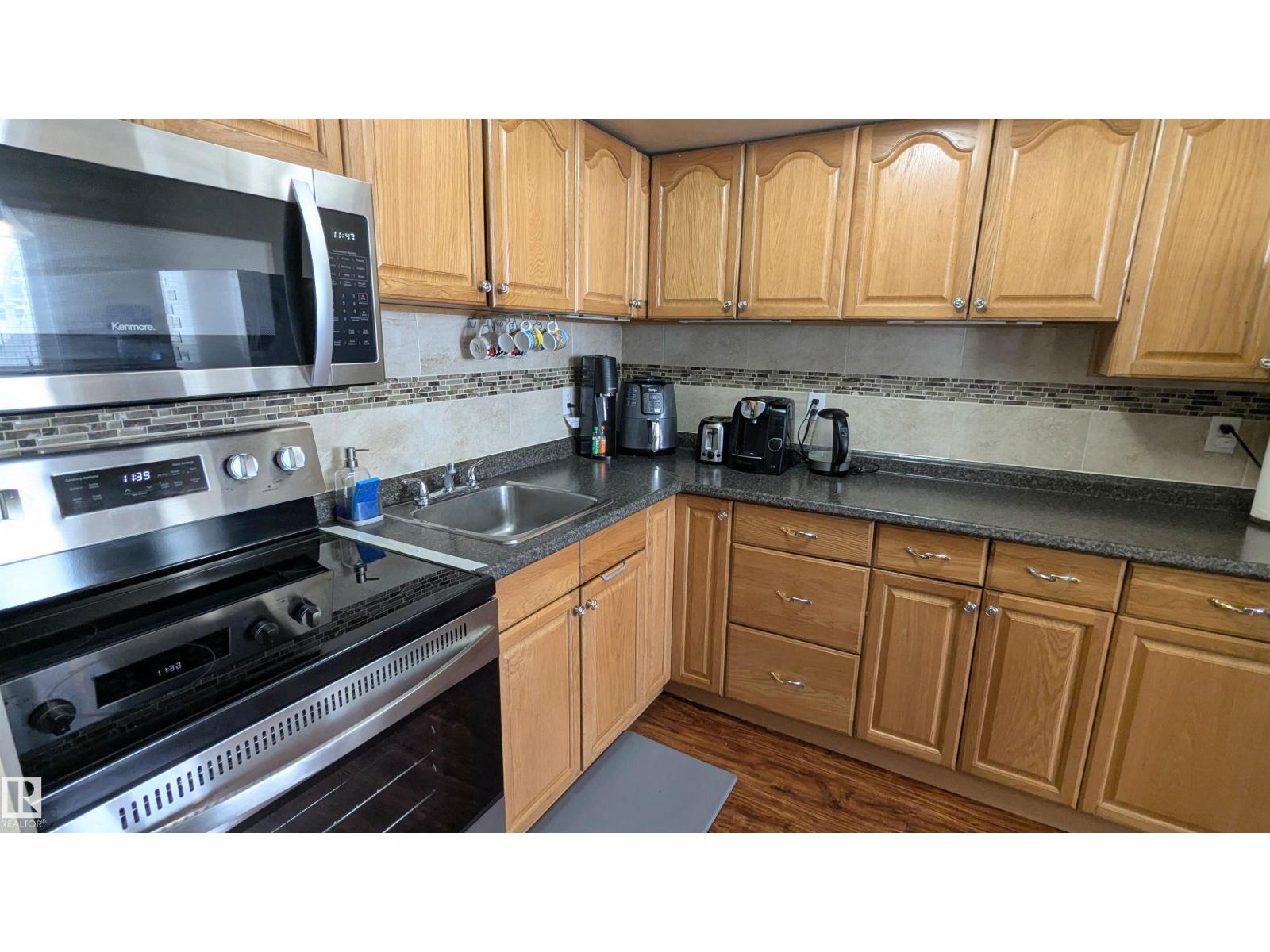 #104 16344 109 ST NW