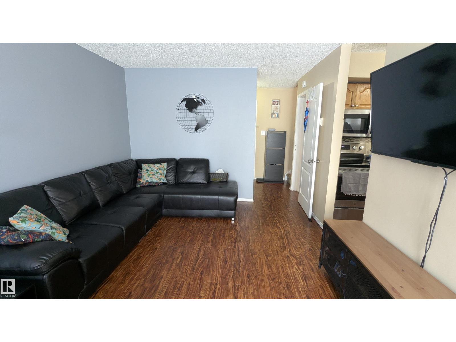 #104 16344 109 ST NW