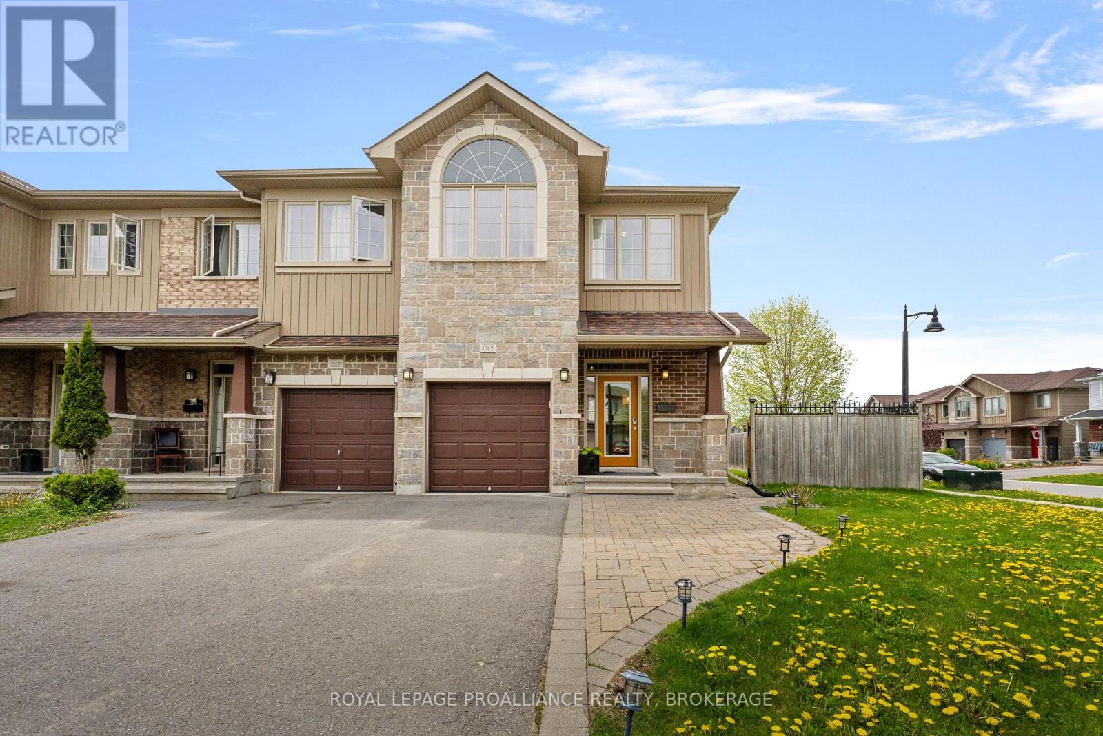 1569 DAVENPORT CRESCENT