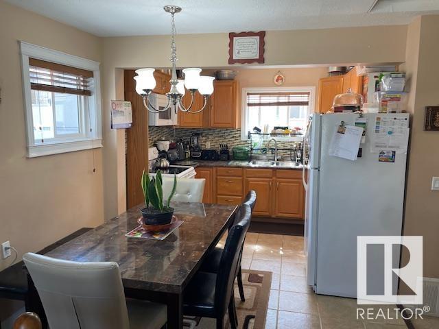 12007 87 ST NW