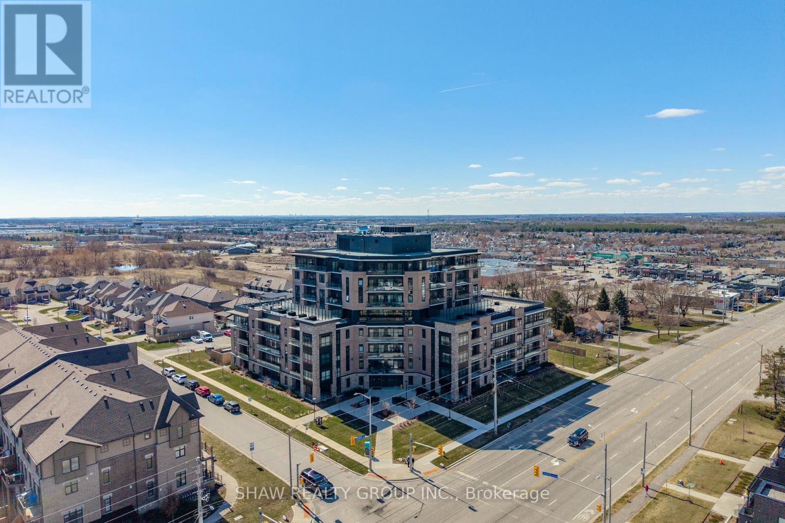 805 - 332 GOSLING GARDENS