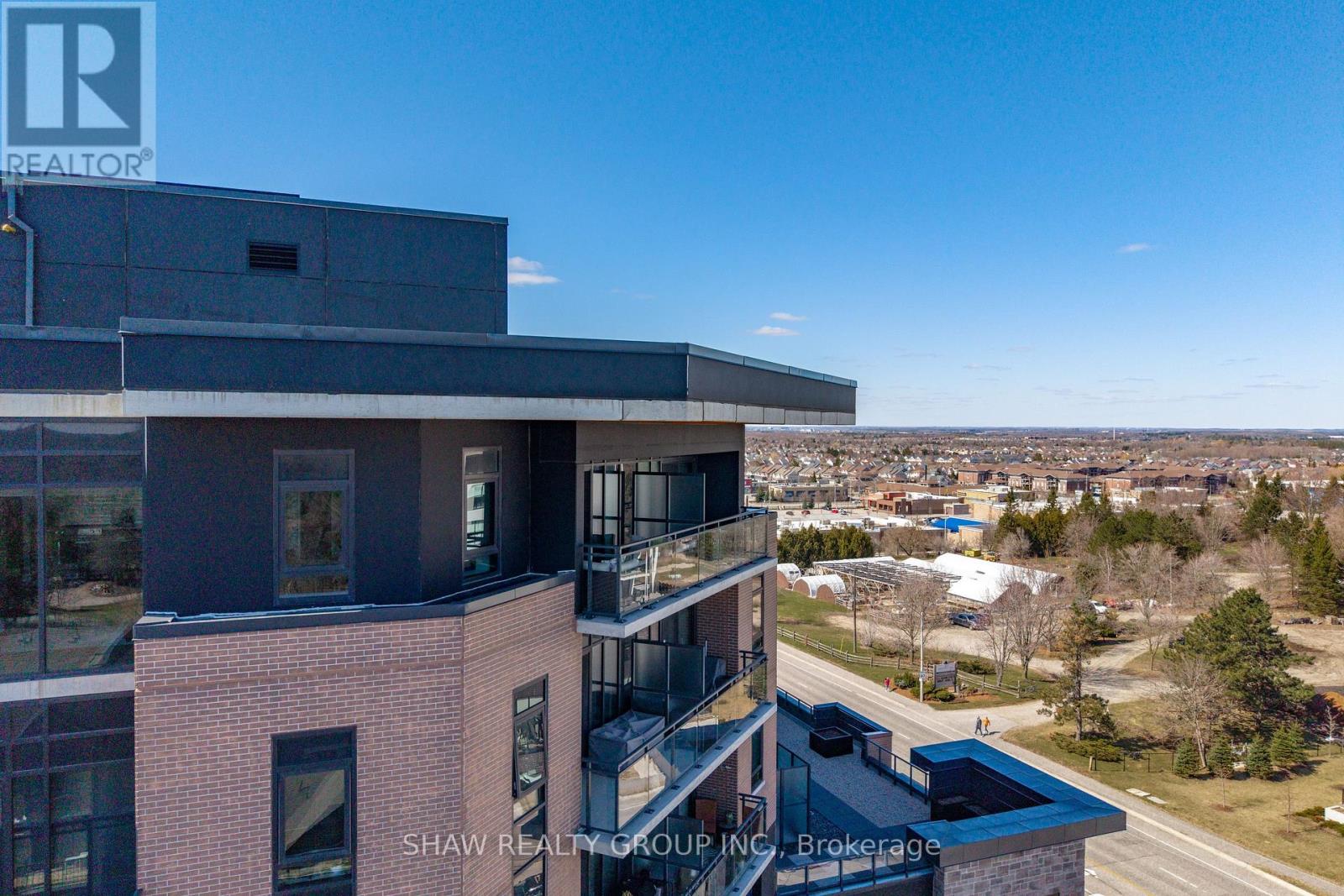 805 - 332 GOSLING GARDENS