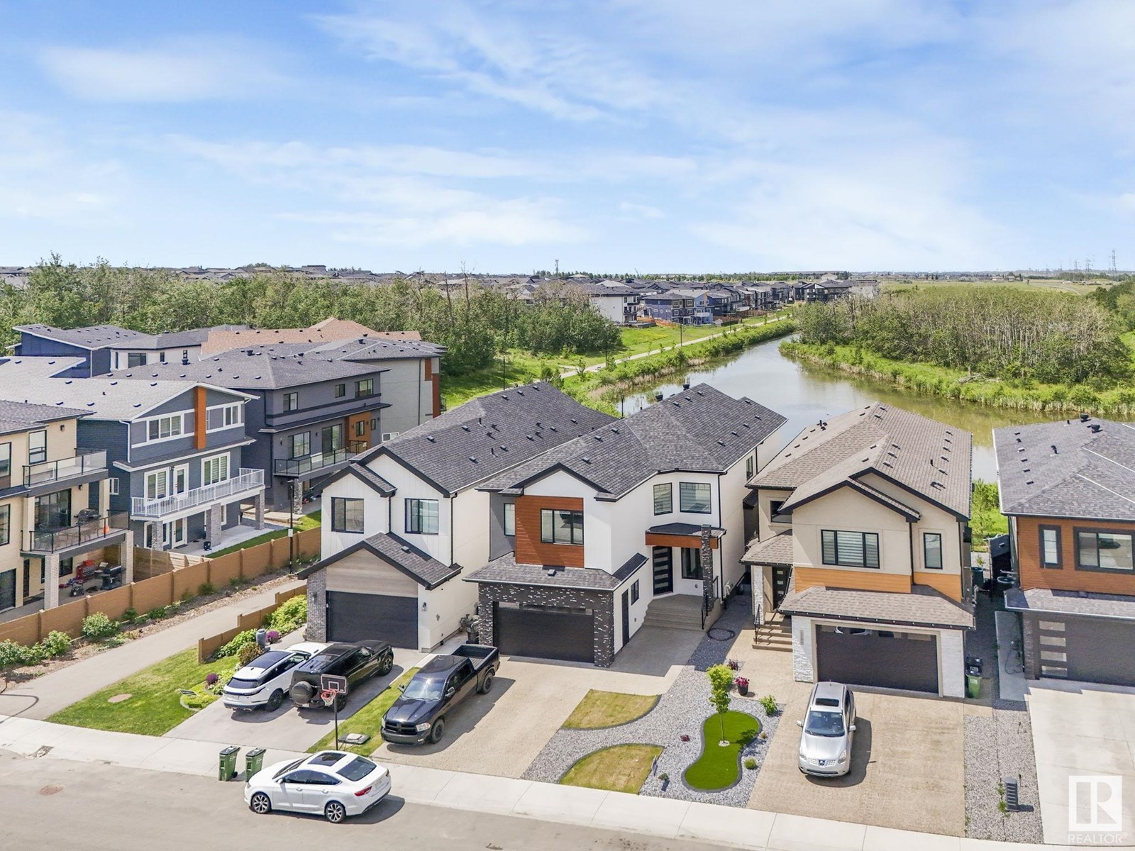 120 38 ST SW SW