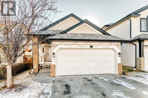 241 Los Alamos Place NE Calgary AB T1Y7G7