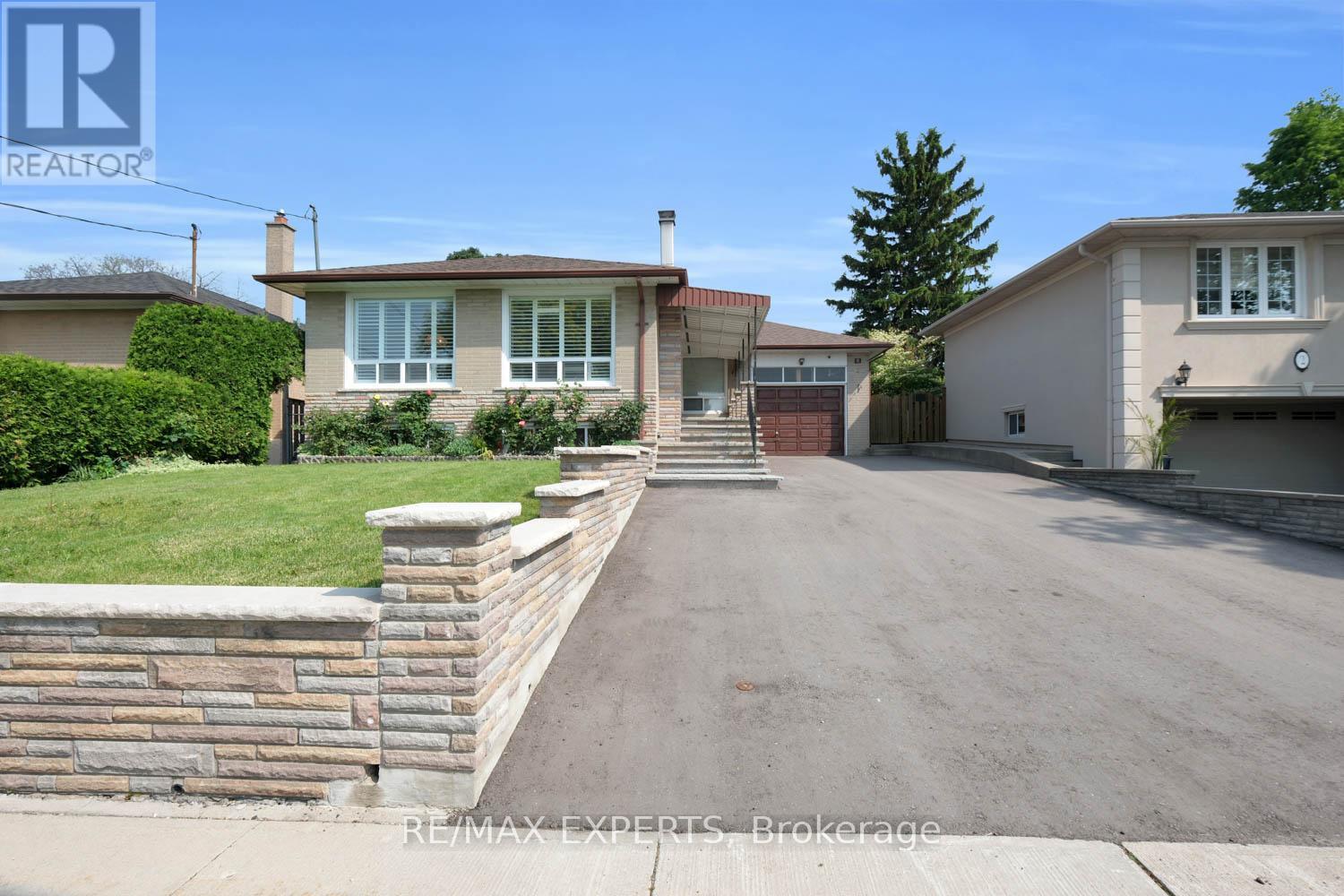 4 FLETCHER PLACE