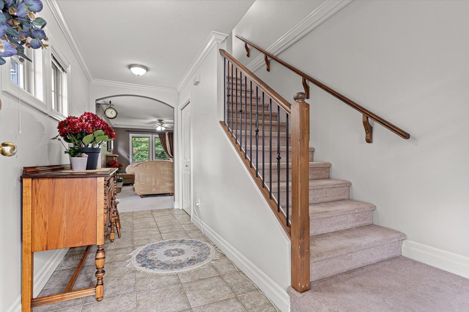 49 6887 SHEFFIELD WAY|Sardis East Vedder