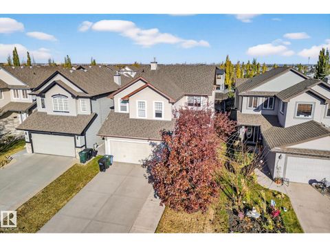 38 SUMMERCOURT RD Sherwood Park AB T8H2V9