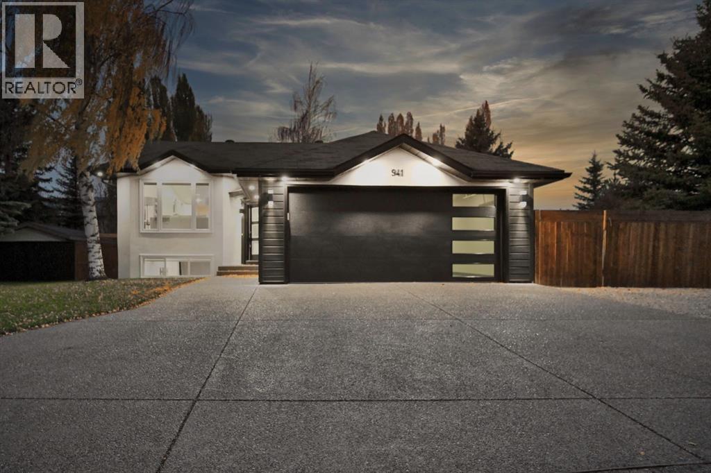 941 west chestermere Drive