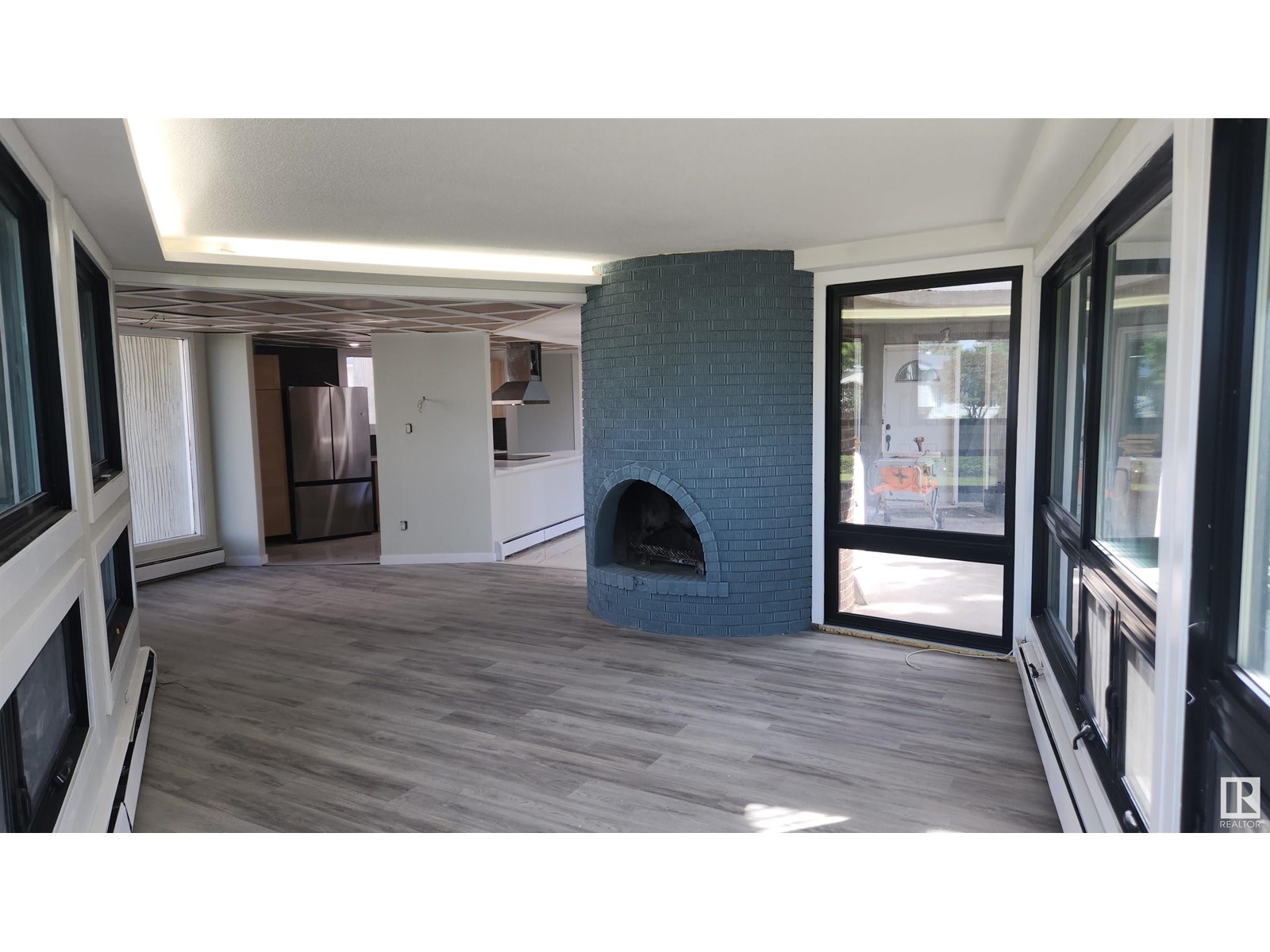 9535 147 AV NW