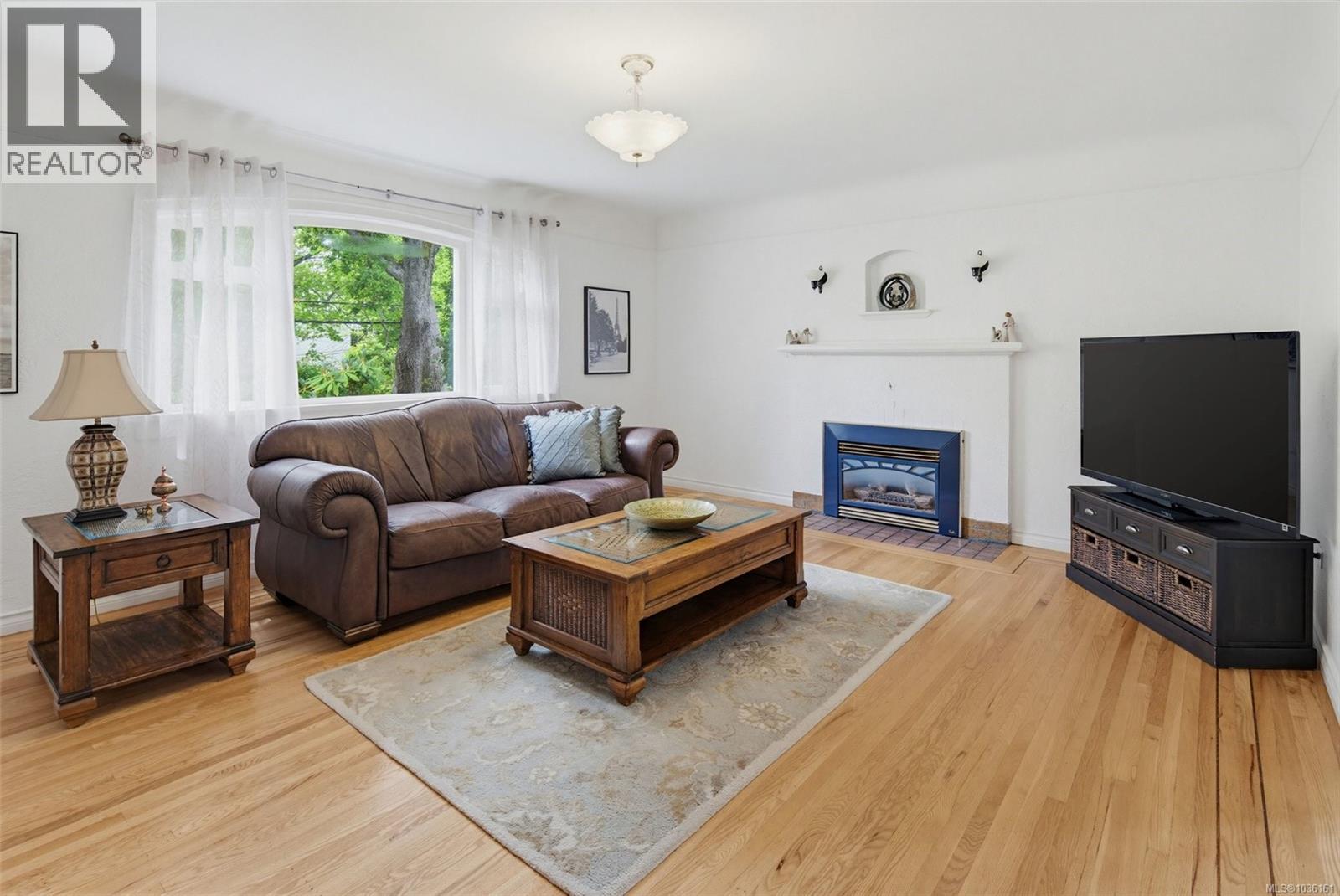 1250 Rockland Ave
