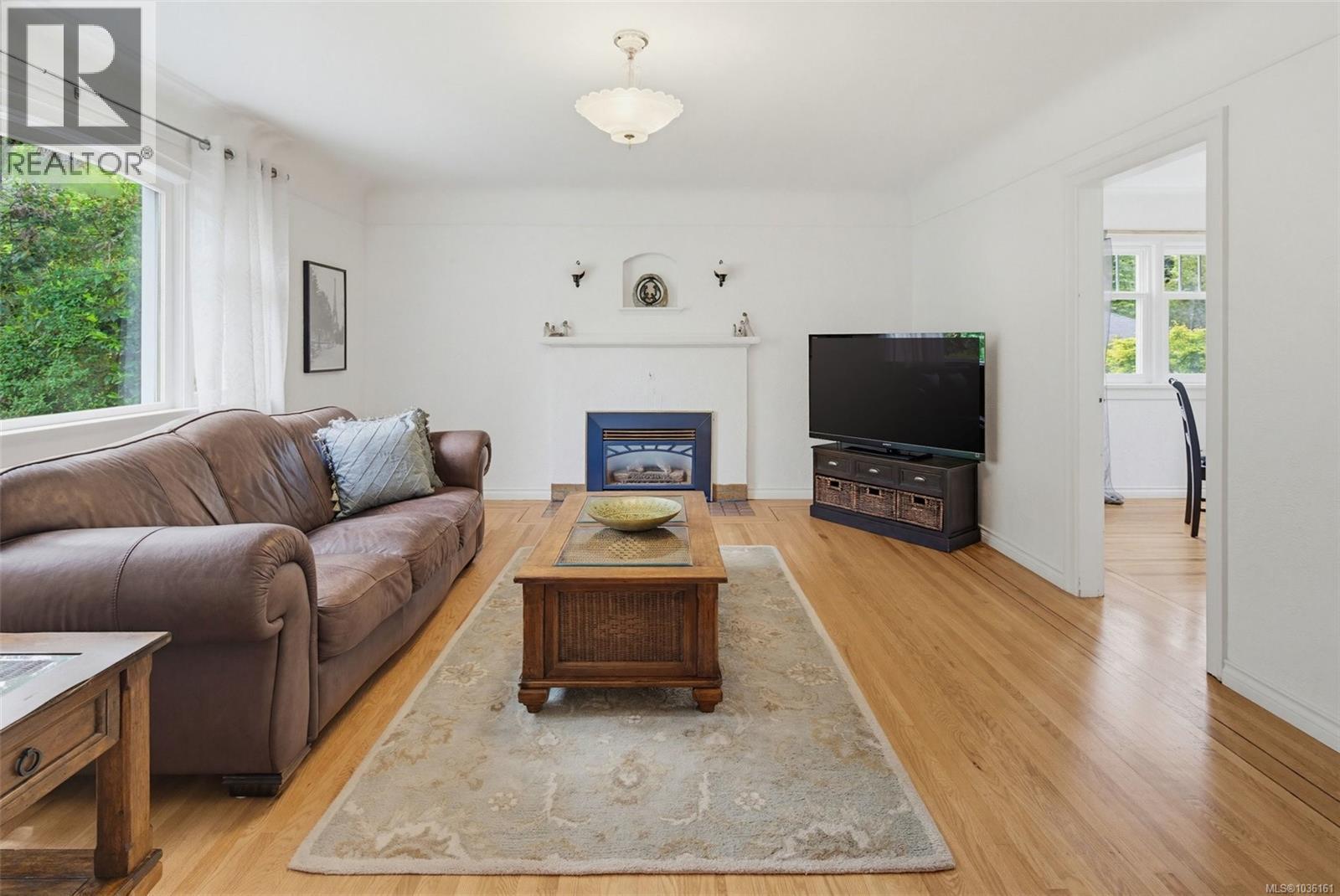 1250 Rockland Ave