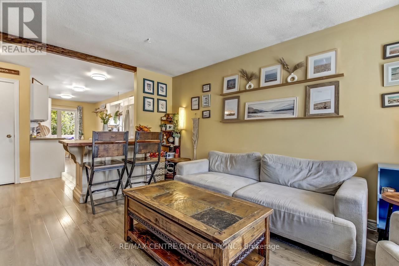 A - 263 FRANCES STREET