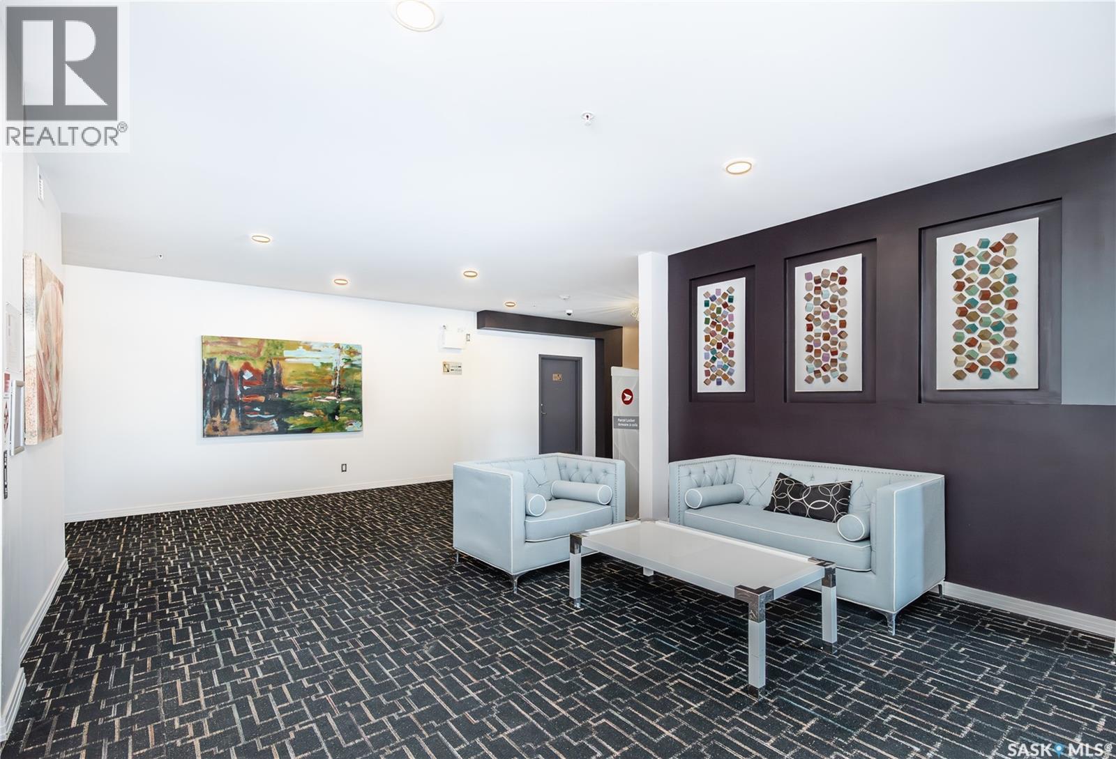 122 223 Evergreen SQUARE