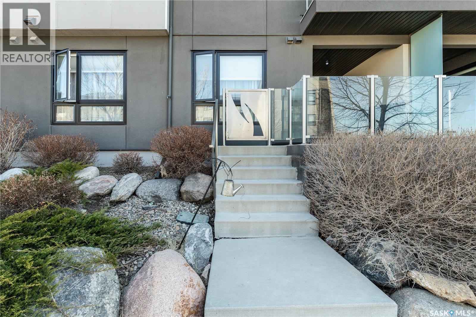 122 223 Evergreen SQUARE