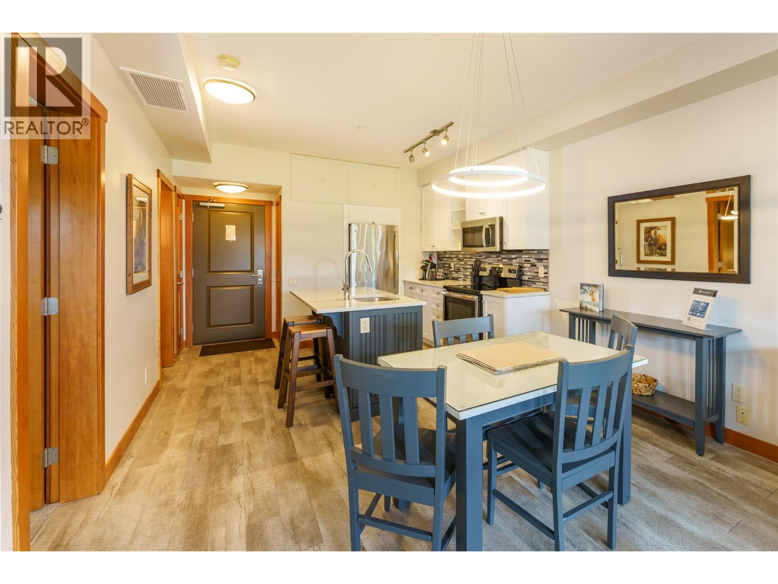 105 Village Centre Court Unit# 324