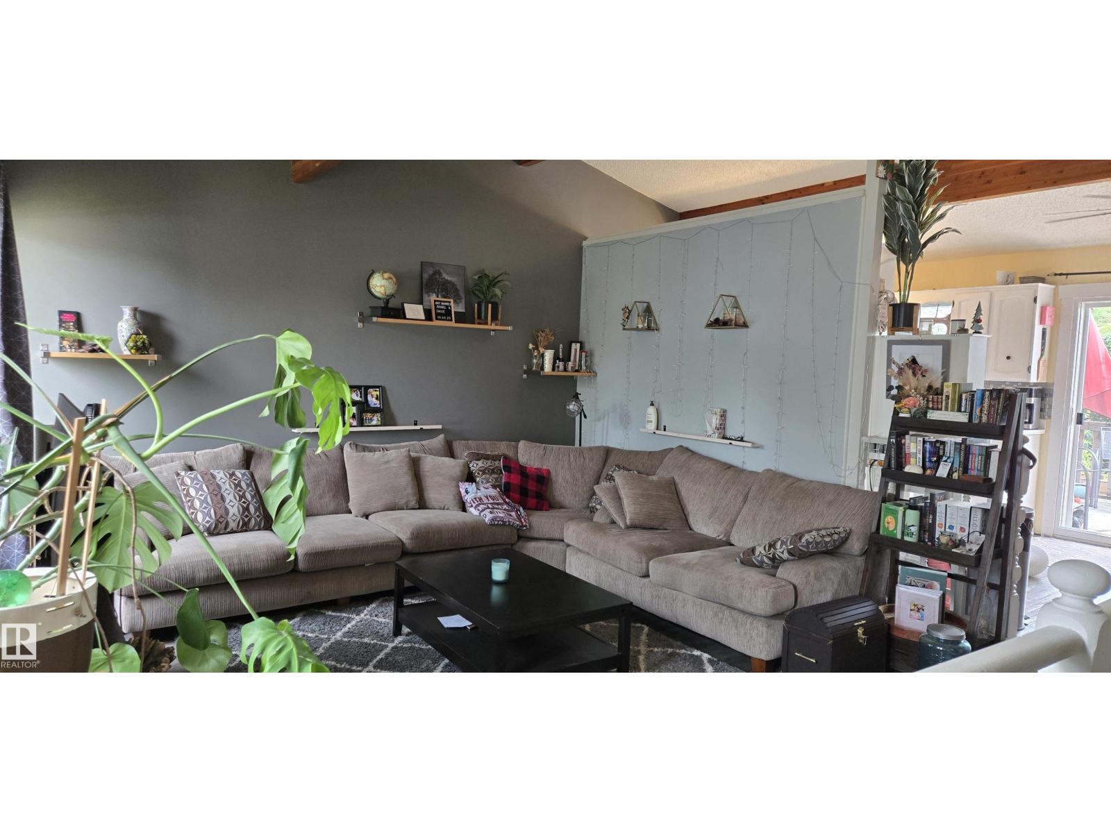 1736 61 ST NW NW