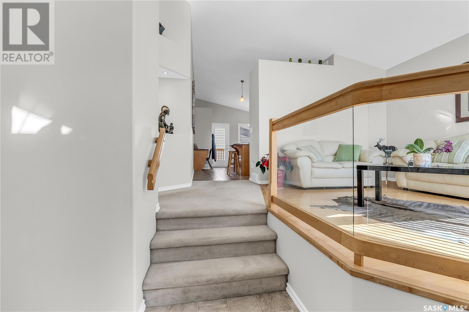 520 Crystal CRESCENT