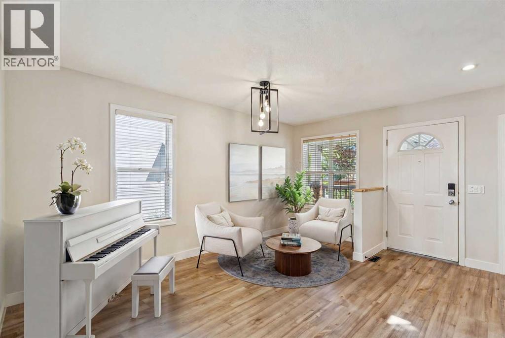 225 West Lakeview Drive