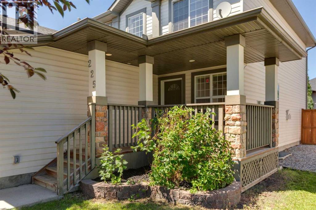 225 West Lakeview Drive