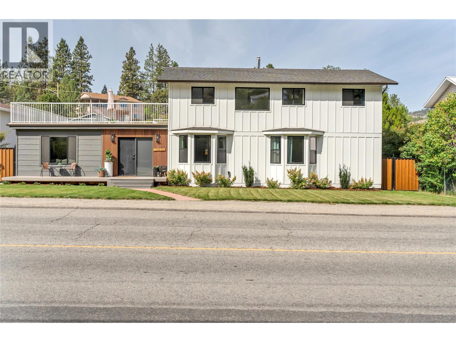 10816 Victoria Road S