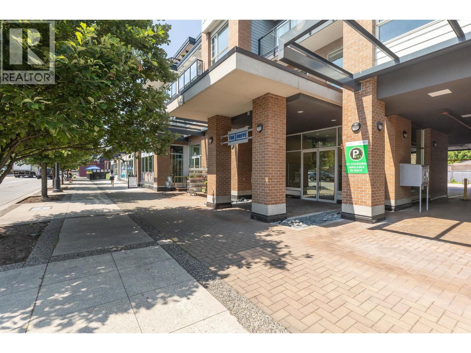 403 1330 MARINE DRIVE