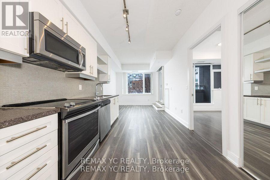 217 - 525 ADELAIDE STREET W