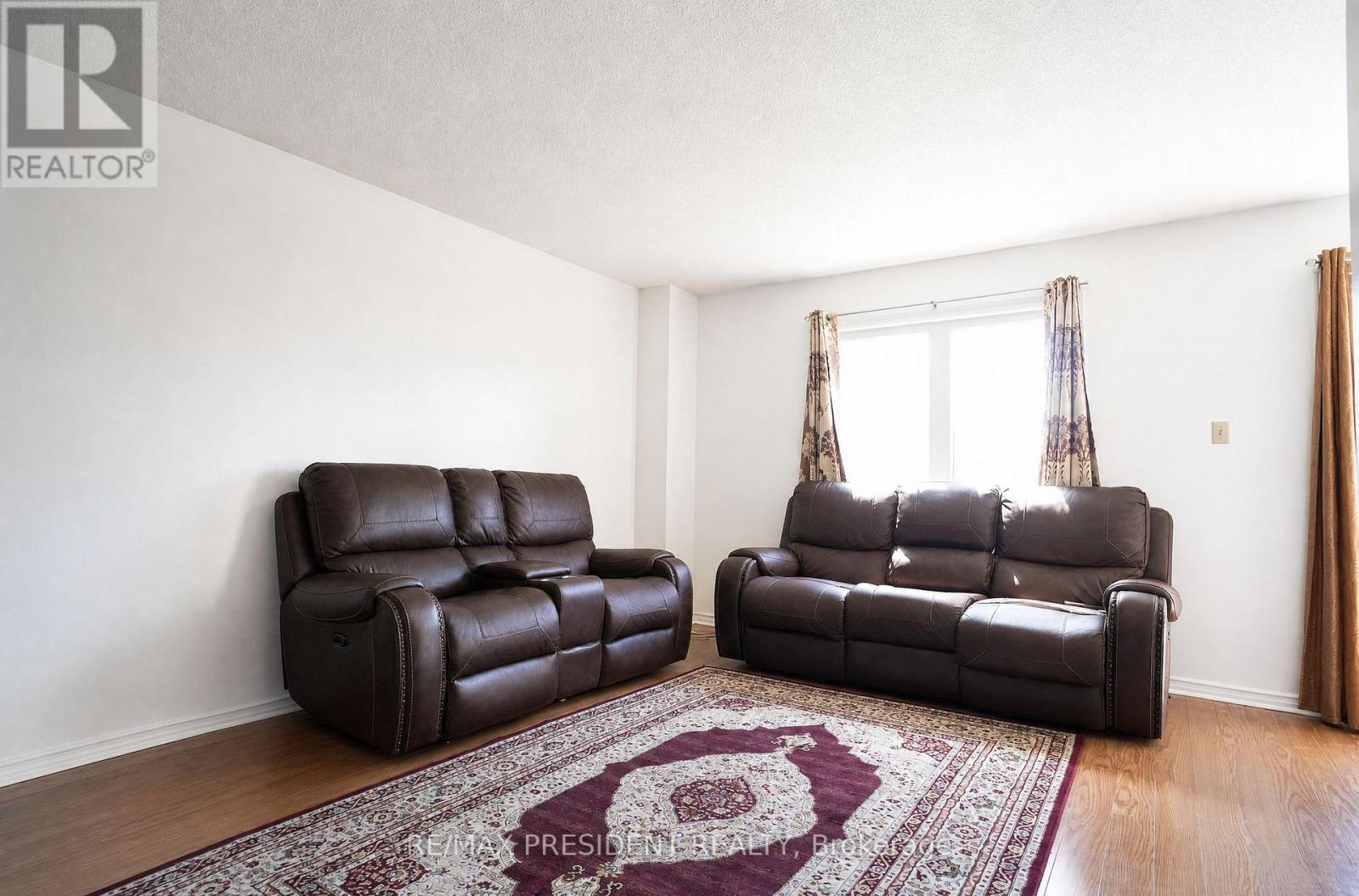 29 NORBROOK CRESCENT
