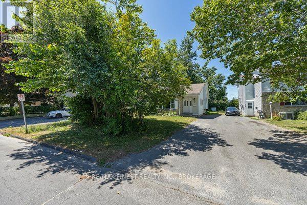 30 WOODSTONE CRESCENT