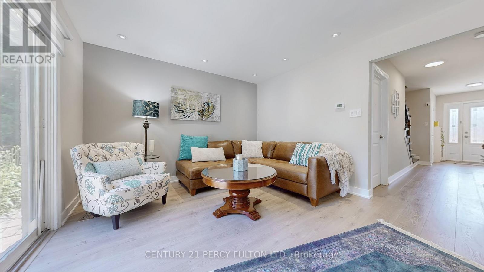 158 HOLM CRESCENT