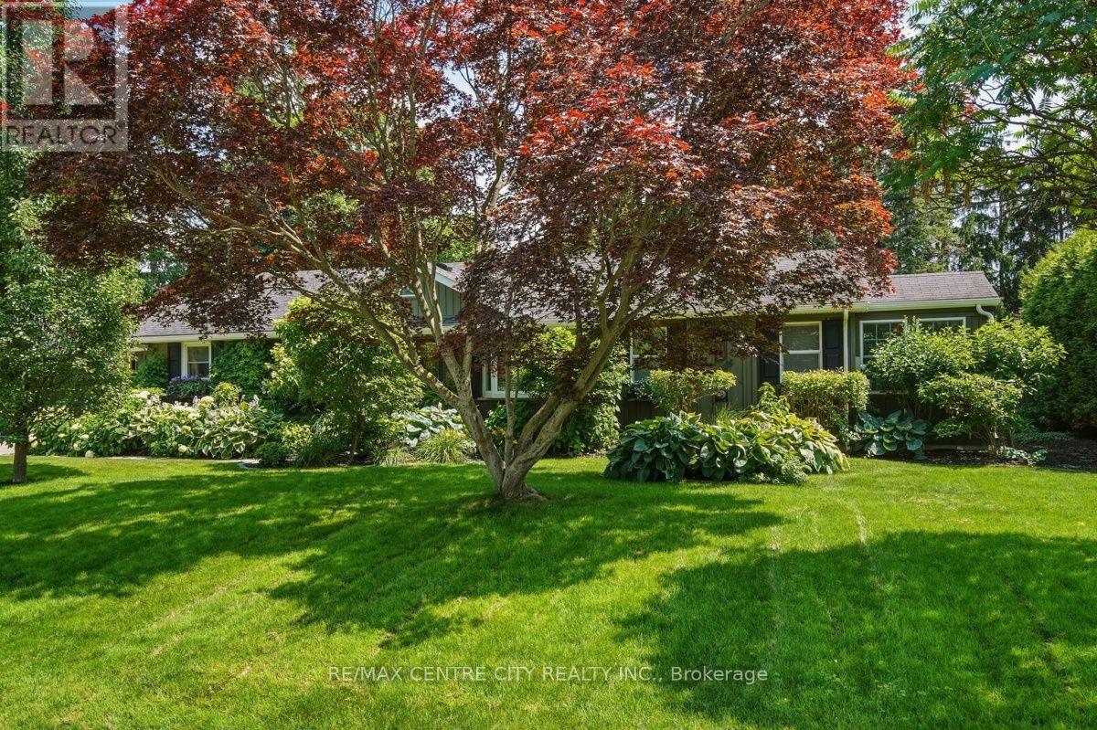 7 NORTHCREST DRIVE