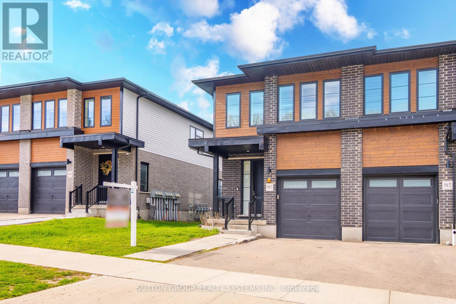 917 ROBERT FERRIE DRIVE