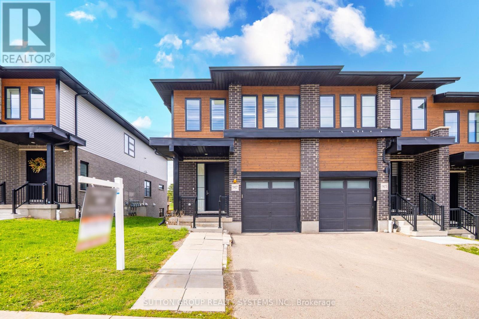 917 ROBERT FERRIE DRIVE