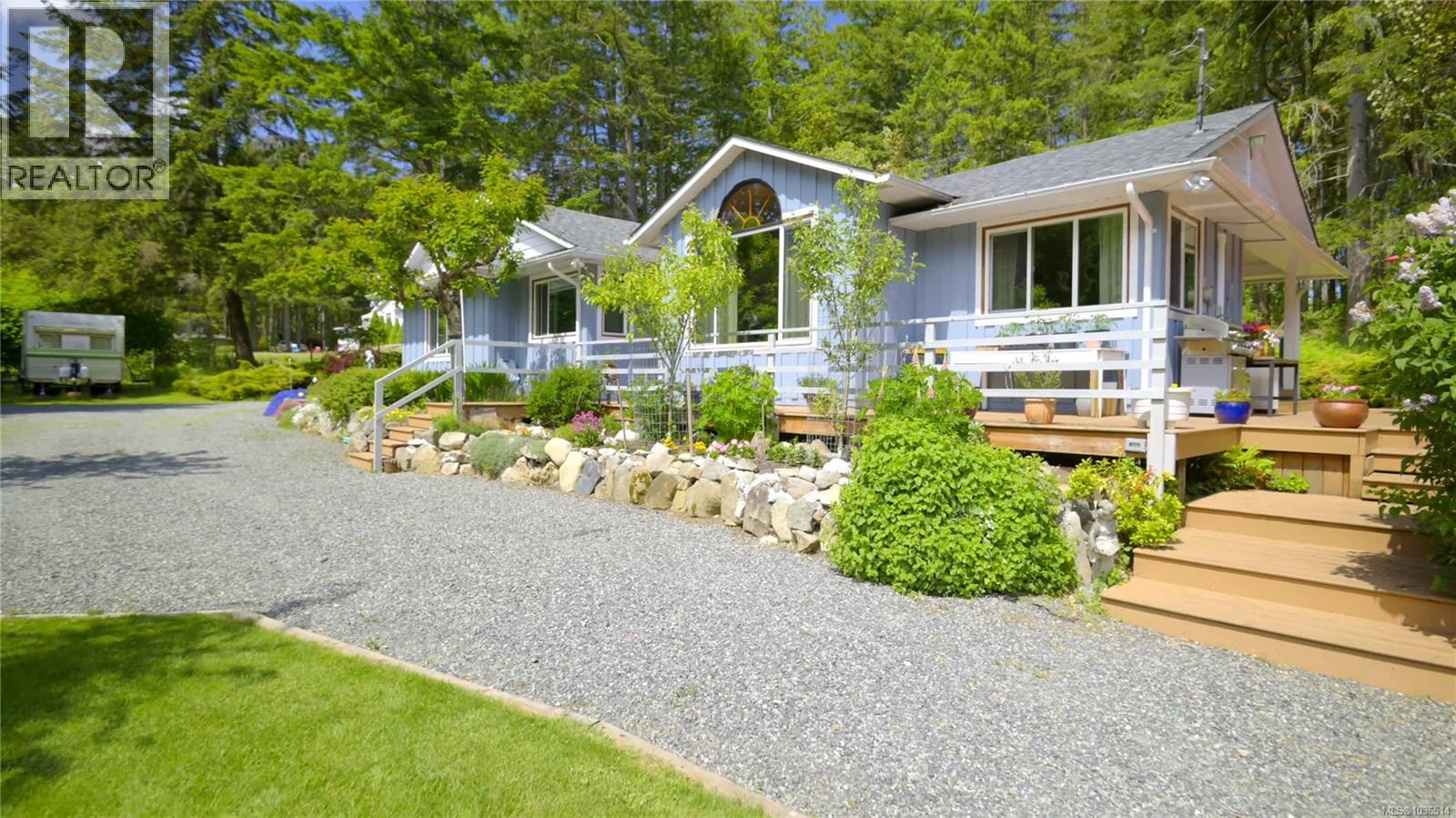 2742 Cedar Heights Cres