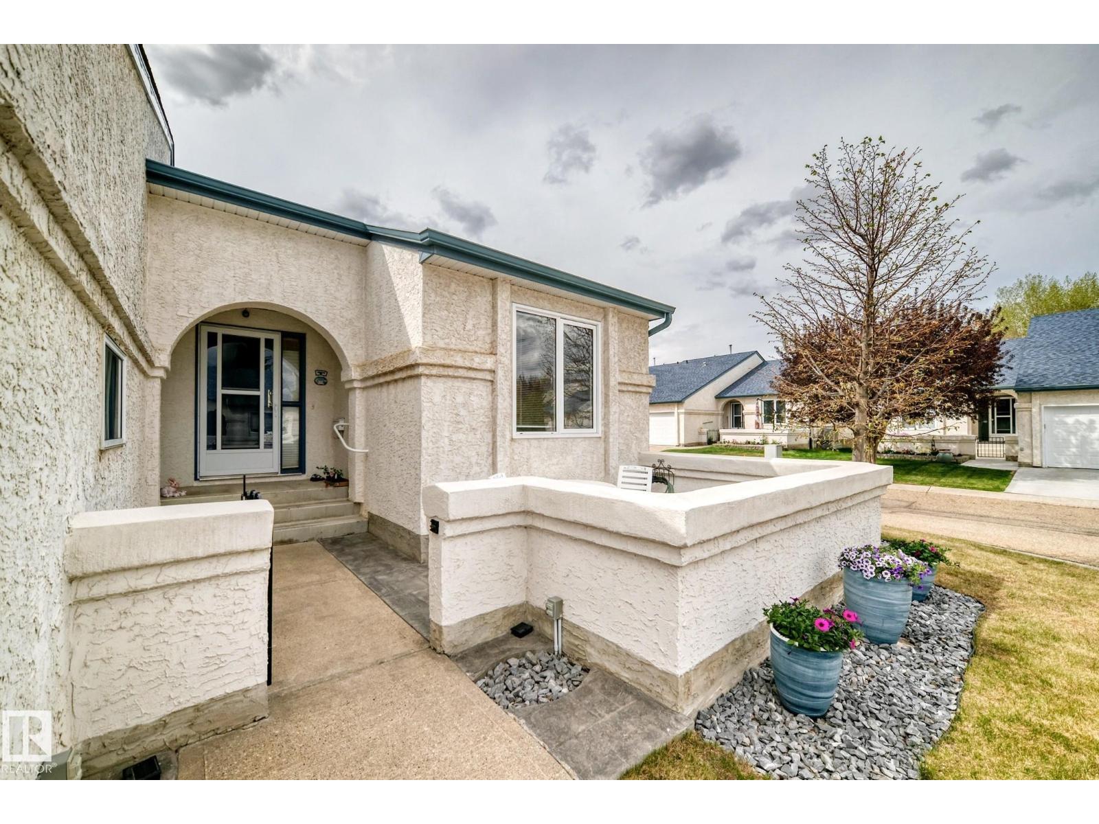 #49 9718 176 ST NW
