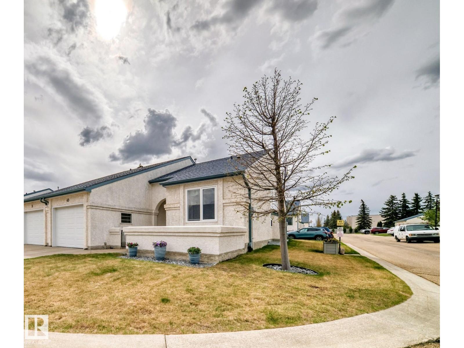 #49 9718 176 ST NW