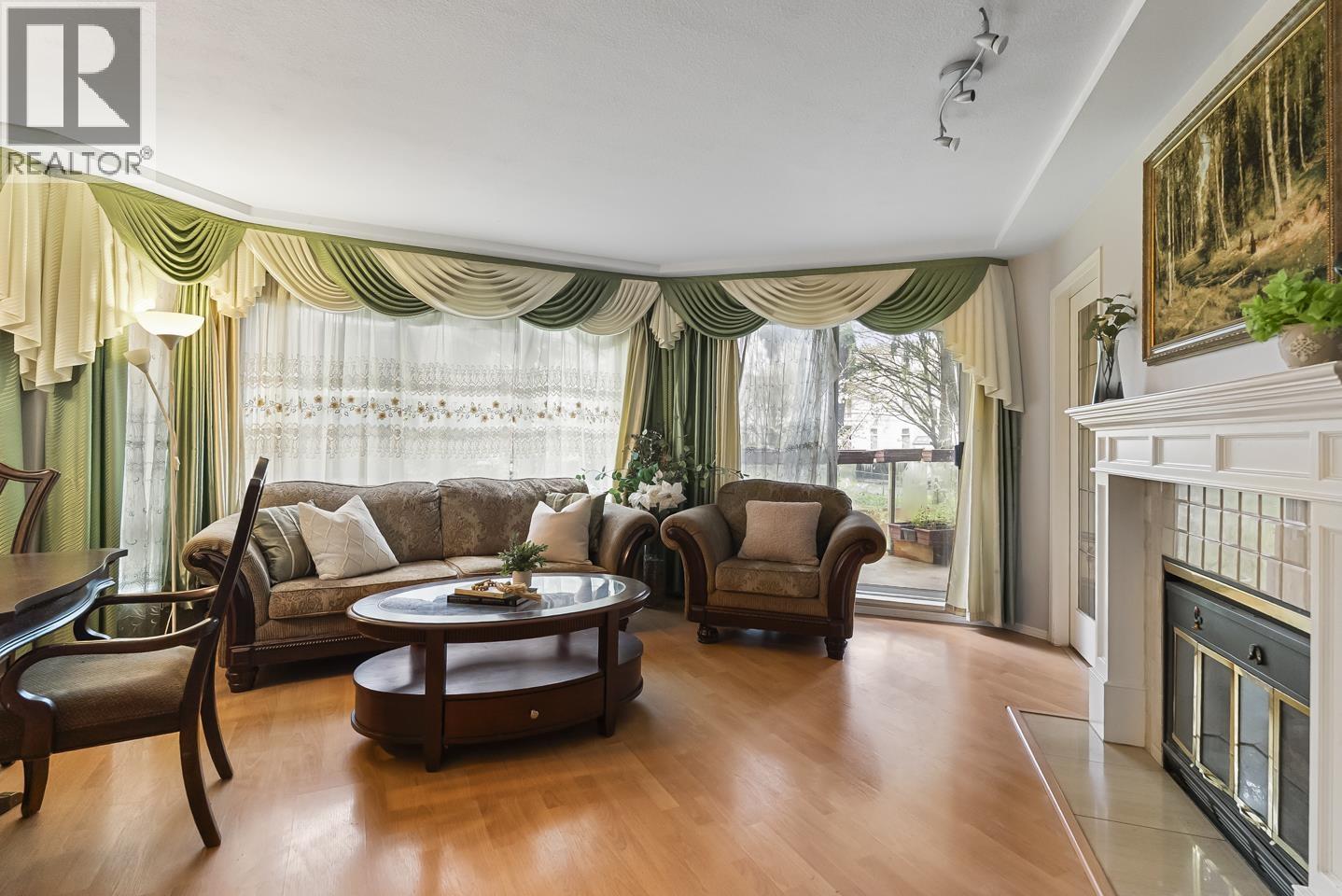 108 8611 ACKROYD ROAD