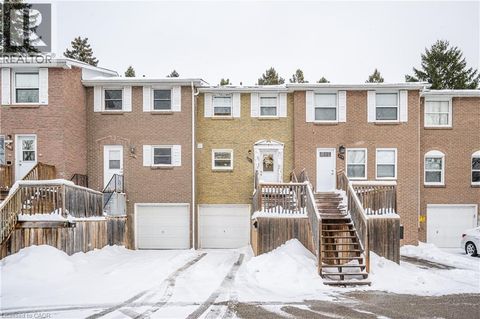 212 WESTCOURT Place Waterloo ON N2L2R7